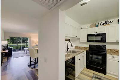 4502 Martinique Way #E1, Pompano Beach, FL 33066 - Photo 11