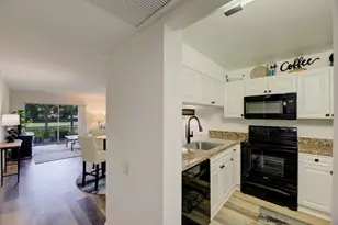 4502 Martinique Way, Pompano Beach, FL 33066 - Photo 11