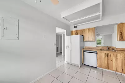 7210 Lake Circle Drive #401, Margate, FL 33063 - Photo 9