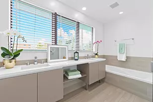 722 NE 15th Ave, Fort Lauderdale, FL 33304 - Photo 9