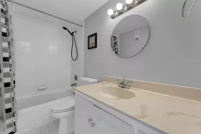 3940 Inverrary Boulevard #806-A, Fort Lauderdale, FL 33319 - Photo 5