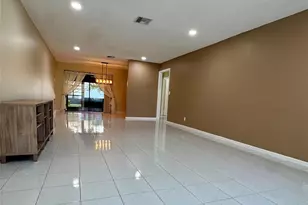 9870 Pecan Tree Dr, Boynton Beach, FL 33436 - Photo 11