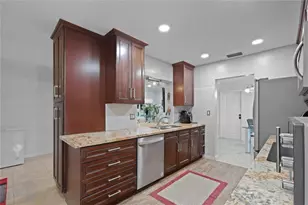 6901 NW 95th Terrace, Tamarac, FL 33321 - Photo 11