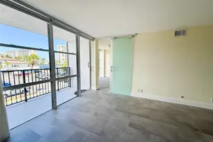 1000 Parkview Dr, Hallandale Beach, FL 33009 - Photo 5