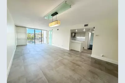 1000 Parkview Drive #319, Hallandale Beach, FL 33009 - Photo 3