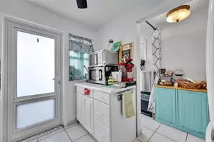 3211 NE 8th St, Pompano Beach, FL 33062 - Photo 15