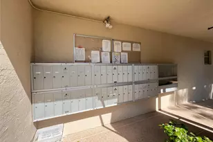 212 Oxford 400, West Palm Beach, FL 33417 - Photo 25