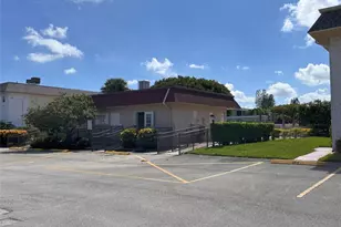 212 Oxford 400, West Palm Beach, FL 33417 - Photo 29