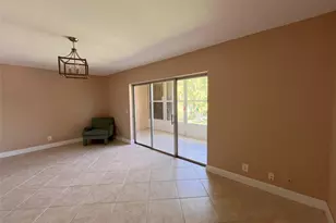 212 Oxford 400, West Palm Beach, FL 33417 - Photo 7