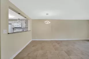 301 SE 3rd St, Dania Beach, FL 33004 - Photo 11