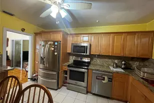 12900 NW 1st Ct, Miami, FL 33168 - Photo 11