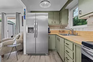 7160 Venetian St, Miramar, FL 33023 - Photo 9