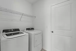 12121 Monterey Pine Ln, Fort Myers, FL 33966 - Photo 17