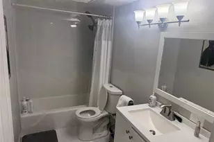 7208 Fairway Dr, Miami Lakes, FL 33014 - Photo 9