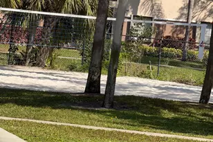 3531 Cocoplum Cir, Pompano Beach, FL 33063 - Photo 21