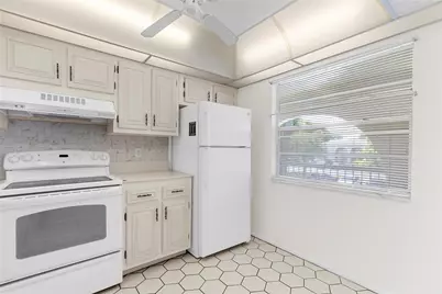 2701 Nassau Bend #D2, Pompano Beach, FL 33066 - Photo 5