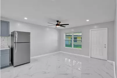 260 NE 41st Street, Oakland Park, FL 33334 - Photo 15