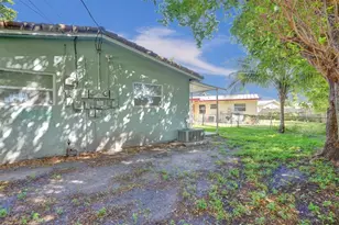 260 NE 41st St, Oakland Park, FL 33334 - Photo 39