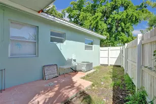 260 NE 41st St, Oakland Park, FL 33334 - Photo 31