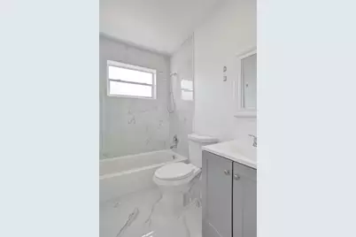 260 NE 41st Street, Oakland Park, FL 33334 - Photo 17