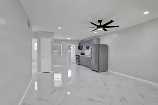 260 NE 41st St, Oakland Park, FL 33334 - Photo 7