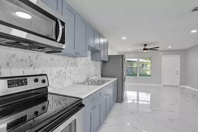 260 NE 41st Street, Oakland Park, FL 33334 - Photo 13