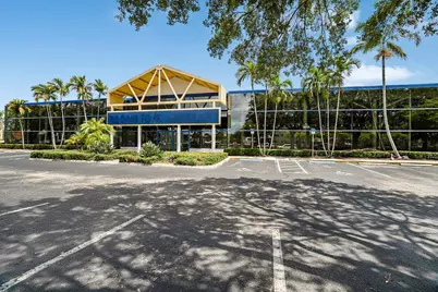 1605 W Oakland Park Boulevard, Oakland Park, FL 33311 - Photo 1