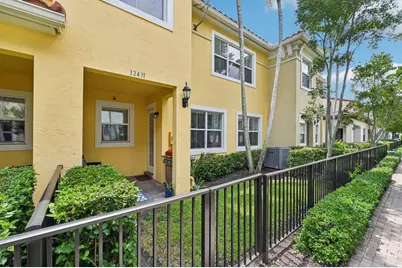 12431 NW 32nd Manor, Sunrise, FL 33323 - Photo 25