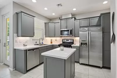 12431 NW 32nd Manor, Sunrise, FL 33323 - Photo 3