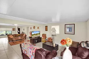 1070 NW 149th St, Miami, FL 33168 - Photo 13