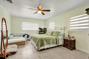 1070 NW 149th St, Miami, FL 33168 - Photo 3
