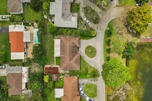 1070 NW 149th St, Miami, FL 33168 - Photo 27