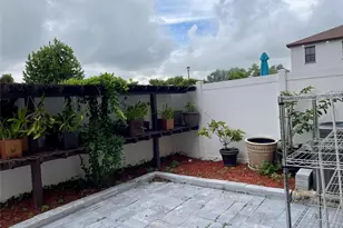 10396 W 34th Ln, Hialeah, FL 33018 - Photo 35