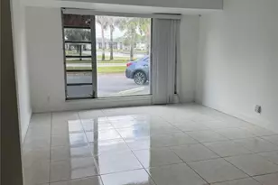 8031 Lagos De Campo Blvd, Tamarac, FL 33321 - Photo 15