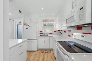 9660 Sunrise Lakes Blvd, Sunrise, FL 33322 - Photo 7