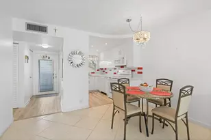 9660 Sunrise Lakes Blvd, Sunrise, FL 33322 - Photo 11