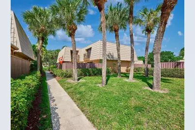 5905 59th Way, West Palm Beach, FL 33409 - Photo 3