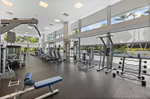 2950 NE 188th St, Aventura, FL 33180 - Photo 19