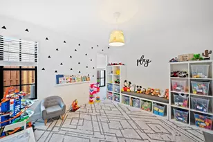 8340 NW 167th Terrace, Miami Lakes, FL 33016 - Photo 17