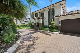 8340 NW 167th Terrace, Miami Lakes, FL 33016 - Photo 7