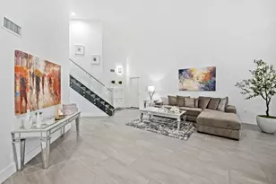 8340 NW 167th Terrace, Miami Lakes, FL 33016 - Photo 9