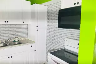 495 SE 8th St, Deerfield Beach, FL 33441 - Photo 3