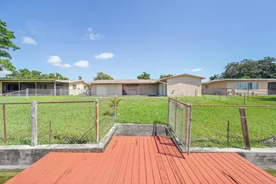 8720 Pasadena Boulevard, Pembroke Pines, FL 33024 - Photo 23