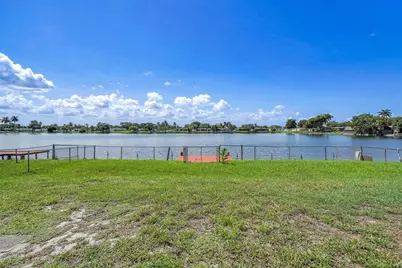 8720 Pasadena Boulevard, Pembroke Pines, FL 33024 - Photo 17