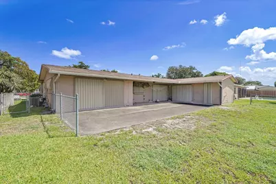 8720 Pasadena Boulevard, Pembroke Pines, FL 33024 - Photo 13