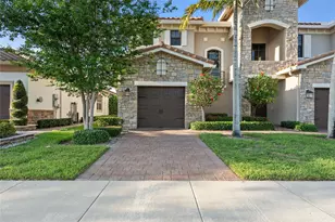 9811 Lakeview Ln, Parkland, FL 33076 - Photo 5