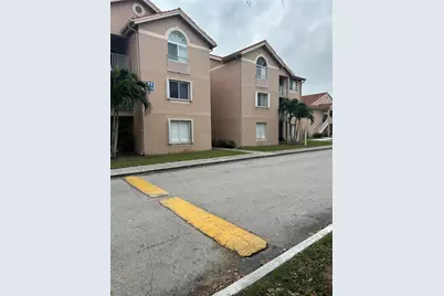 15770 SW 104th Terrace #304, Miami, FL 33196 - Photo 5