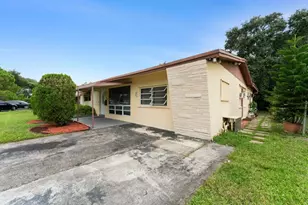 2140 N 57th Ave, Hollywood, FL 33021 - Photo 3