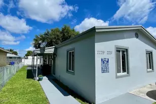 2229-31 Farragut St, Hollywood, FL 33020 - Photo 3