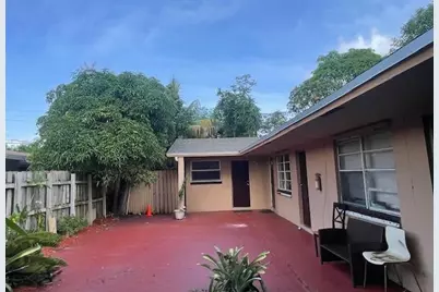 1735 SW 44th Terrace, Fort Lauderdale, FL 33317 - Photo 1